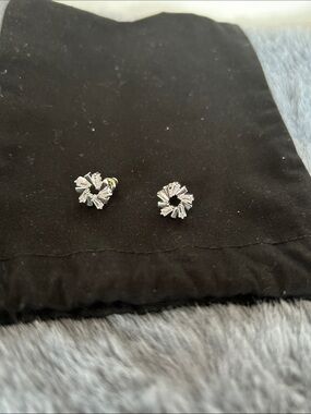 Classic Silver-Tone Sparkling Cluster Stud Earrings - Women Jewelry